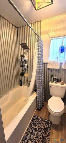 308 W Saint Louis Avenue, Seadrift, TX 77983