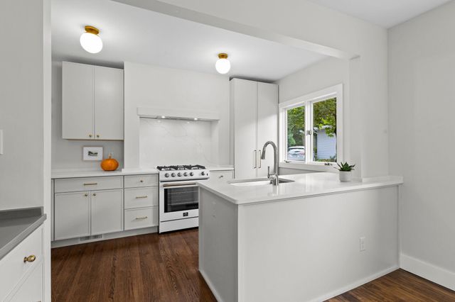 2334 Doswell Avenue, Saint Paul, MN 55108