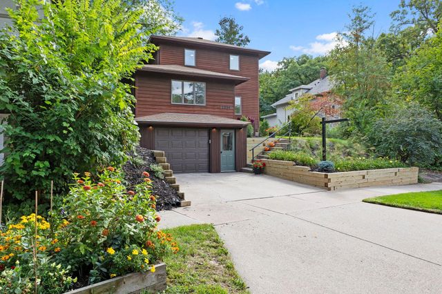 2334 Doswell Avenue, Saint Paul, MN 55108