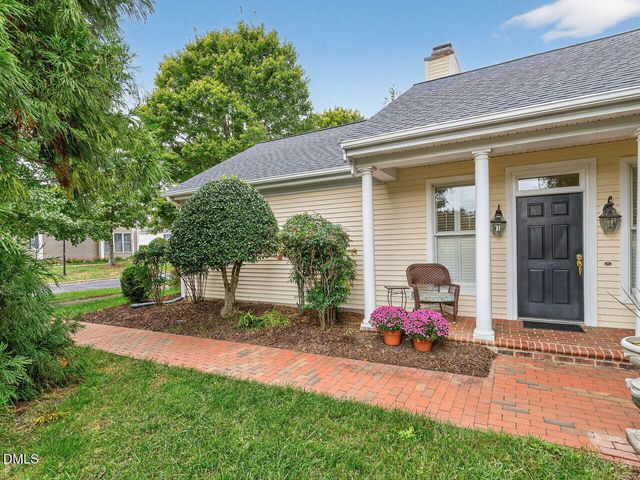 28 W Madison, Pittsboro, NC 27312