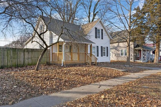 121 N Blake Street, Olathe, KS 66061