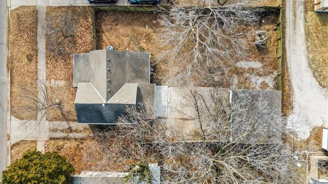 121 N Blake Street, Olathe, KS 66061