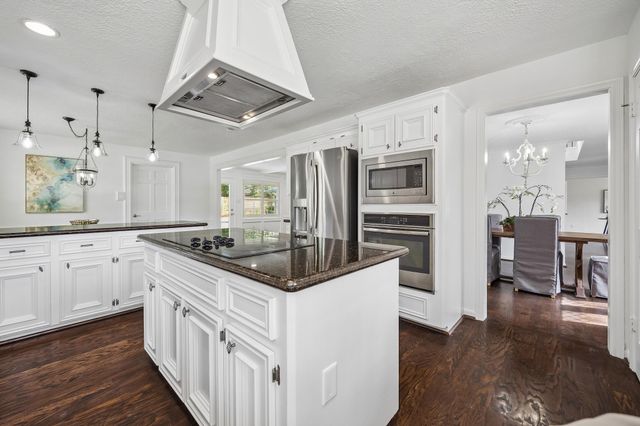 9718 Oxted Lane, Spring, TX 77379