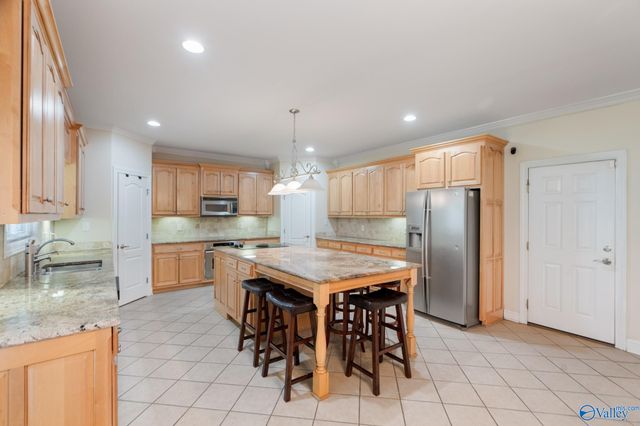 112 Rainbow Glen Circle, Madison, AL 35758