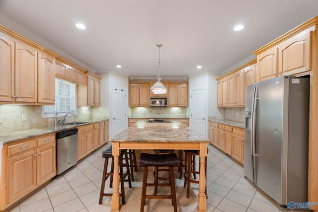 112 Rainbow Glen Circle, Madison, AL 35758
