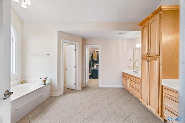 112 Rainbow Glen Circle, Madison, AL 35758