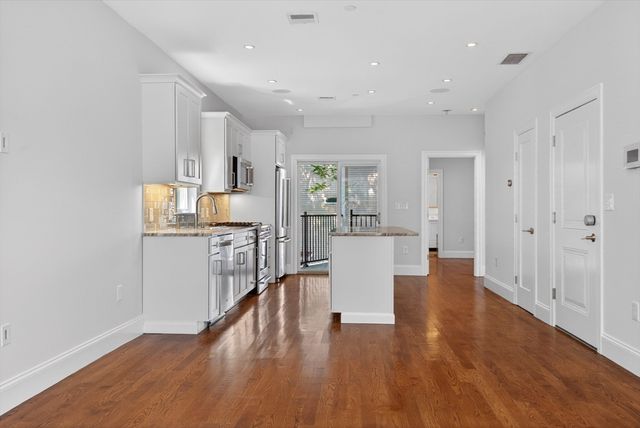 36 Rossmore St 2, Somerville, MA 02143