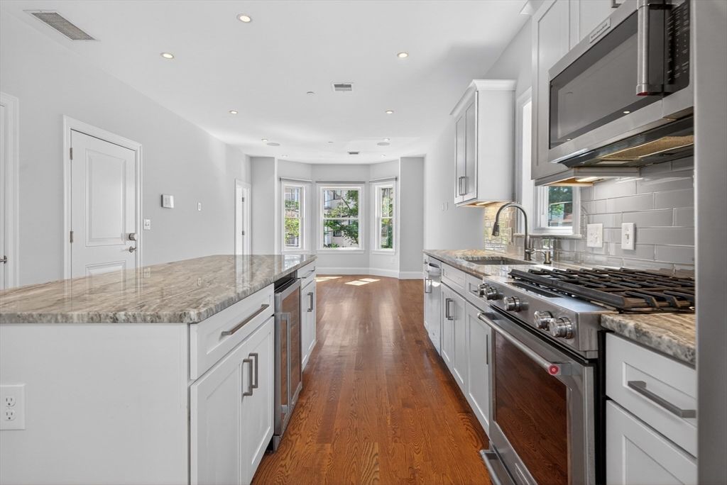 36 Rossmore St 2, Somerville, MA 02143