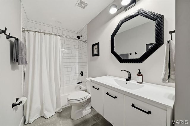 7300 Amherst Avenue, University City, MO 63130