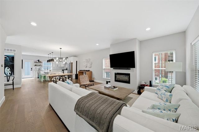 7300 Amherst Avenue, University City, MO 63130