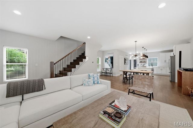 7300 Amherst Avenue, University City, MO 63130