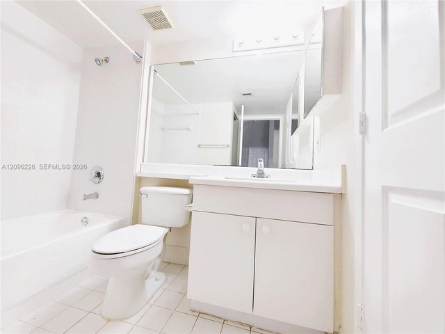 2600 S University Drive 321, Davie, FL 33328