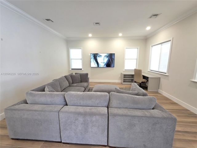 2600 S University Drive 321, Davie, FL 33328