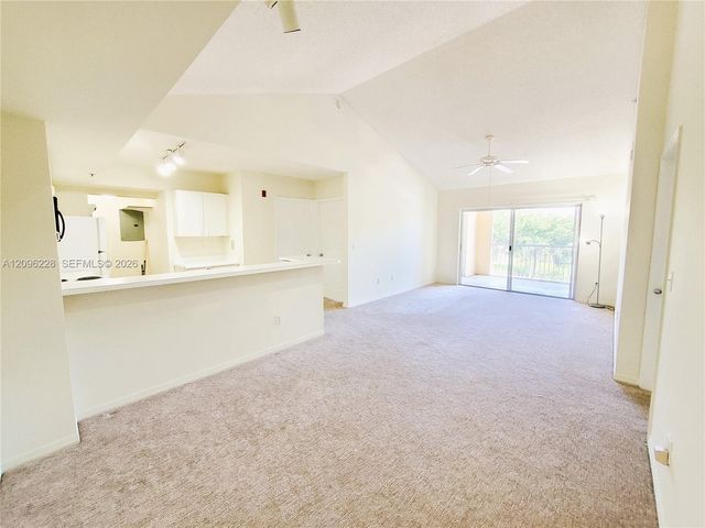 2600 S University Drive 321, Davie, FL 33328