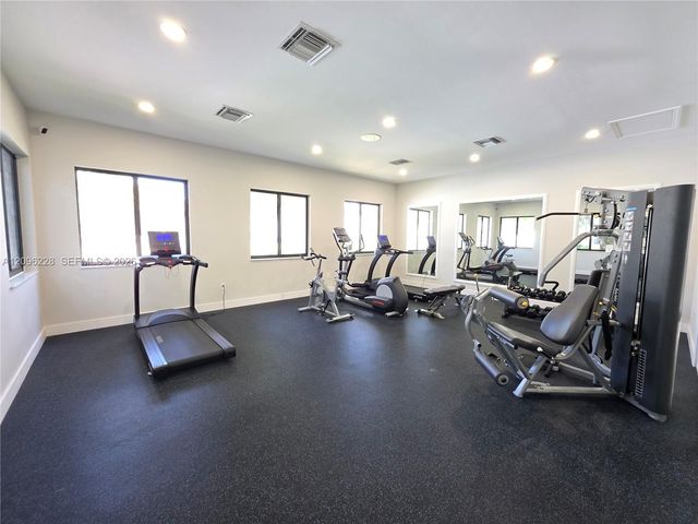 2600 S University Drive 321, Davie, FL 33328