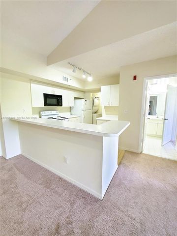 2600 S University Drive 321, Davie, FL 33328