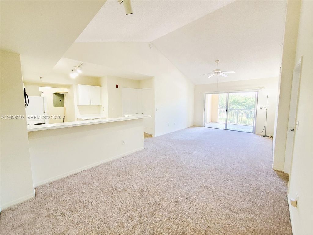 2600 S University Drive 321, Davie, FL 33328