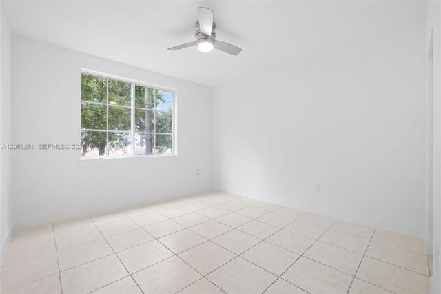 6831 SW 44th Street 205, Miami, FL 33155
