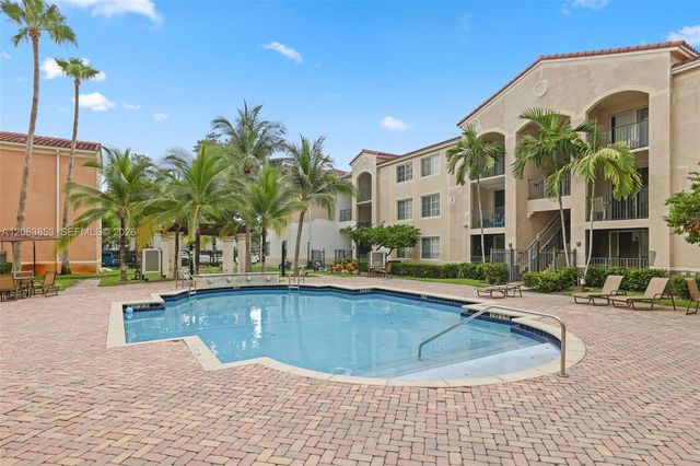 6831 SW 44th Street 205, Miami, FL 33155