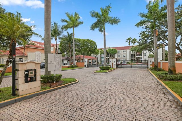 6831 SW 44th Street 205, Miami, FL 33155