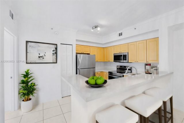 6831 SW 44th Street 205, Miami, FL 33155
