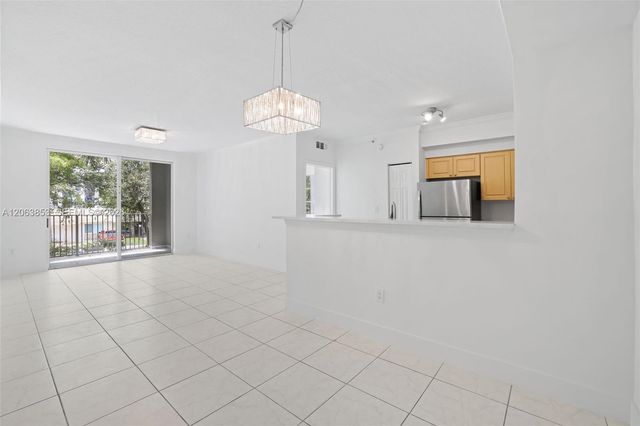 6831 SW 44th Street 205, Miami, FL 33155