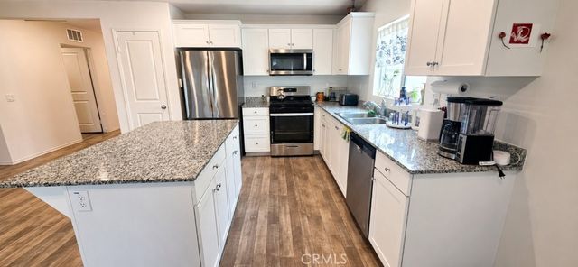 377 White Gate, San Jacinto, CA 92583