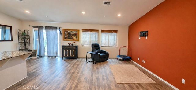 377 White Gate, San Jacinto, CA 92583