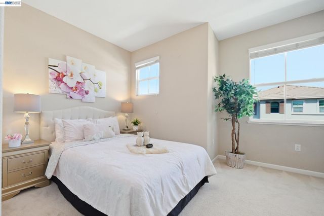 2631 Clarita Dr, Pittsburg, CA 94565