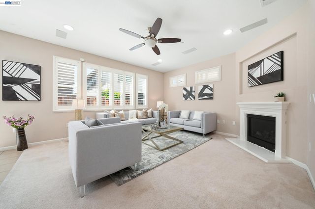 2631 Clarita Dr, Pittsburg, CA 94565