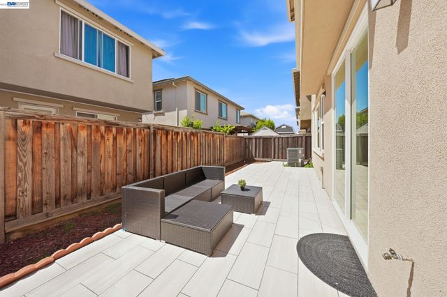 2631 Clarita Dr, Pittsburg, CA 94565