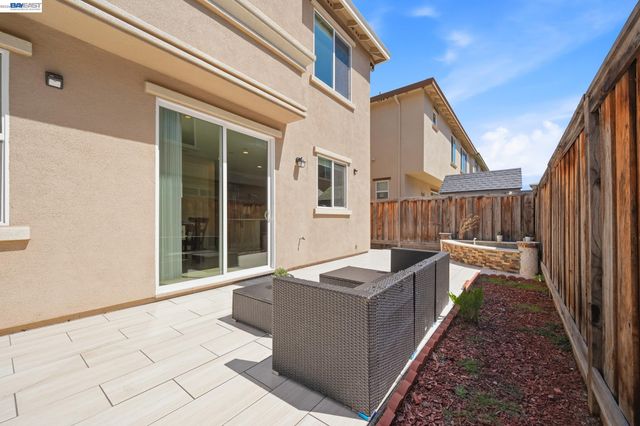 2631 Clarita Dr, Pittsburg, CA 94565