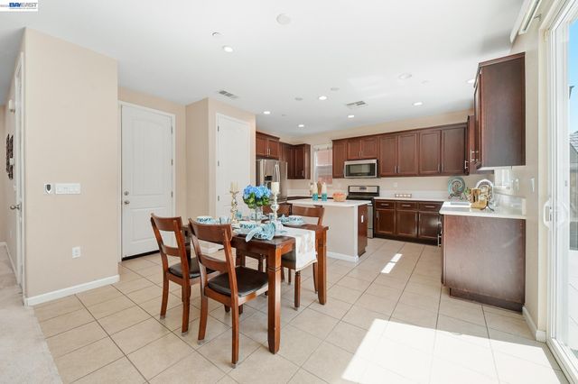 2631 Clarita Dr, Pittsburg, CA 94565