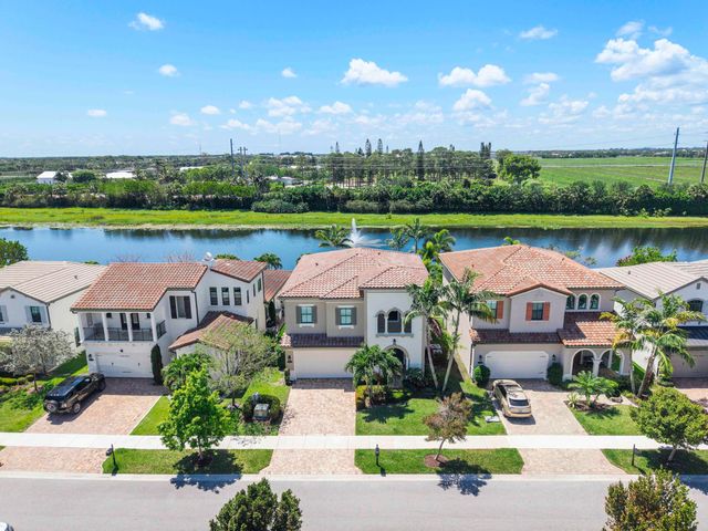 8723 Grand Prix Lane, Boynton Beach, FL 33472
