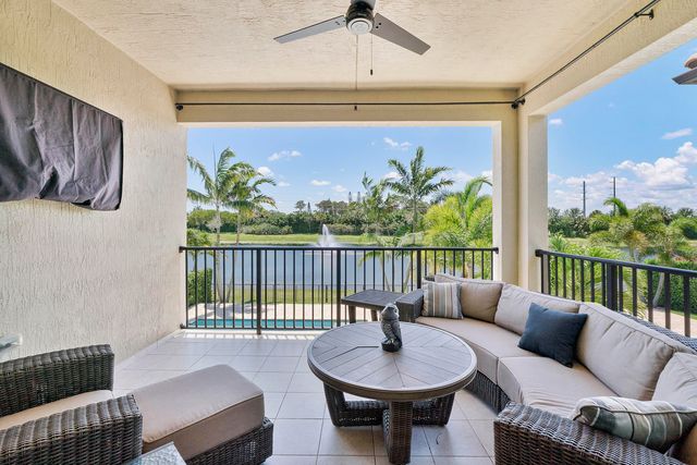 8723 Grand Prix Lane, Boynton Beach, FL 33472