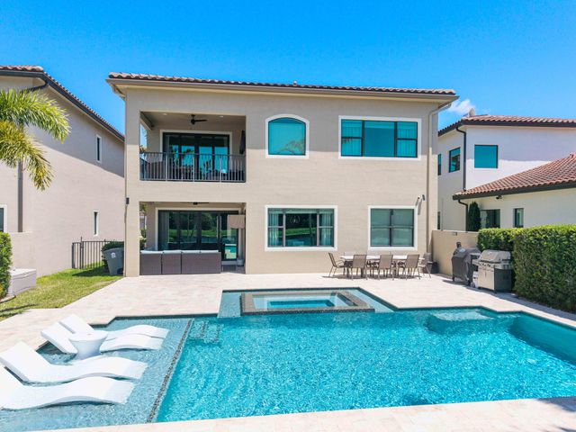 8723 Grand Prix Lane, Boynton Beach, FL 33472