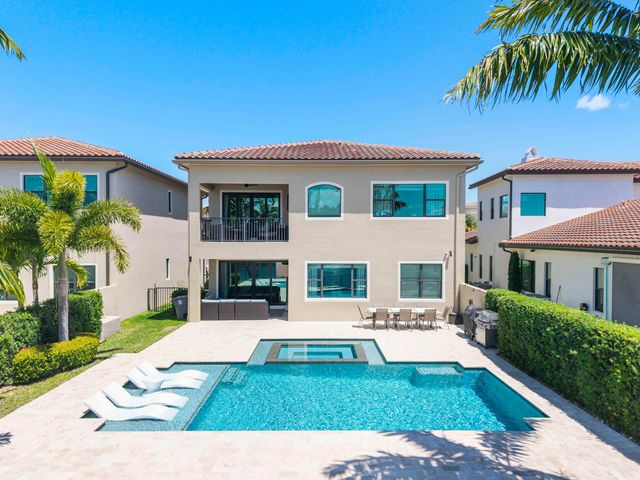 8723 Grand Prix Lane, Boynton Beach, FL 33472