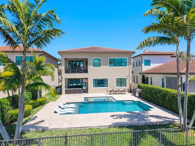 8723 Grand Prix Lane, Boynton Beach, FL 33472