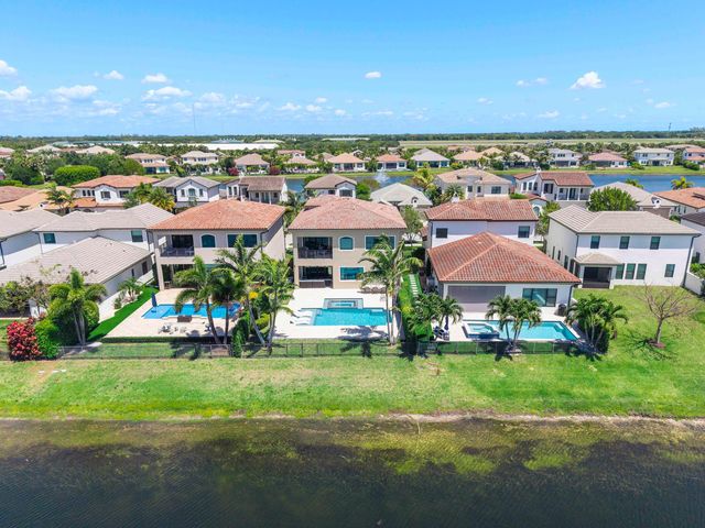 8723 Grand Prix Lane, Boynton Beach, FL 33472