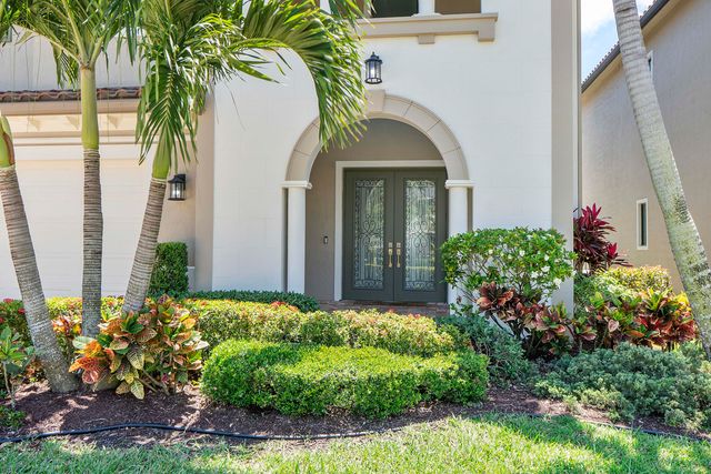 8723 Grand Prix Lane, Boynton Beach, FL 33472