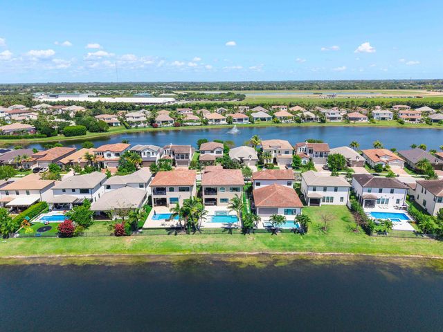 8723 Grand Prix Lane, Boynton Beach, FL 33472
