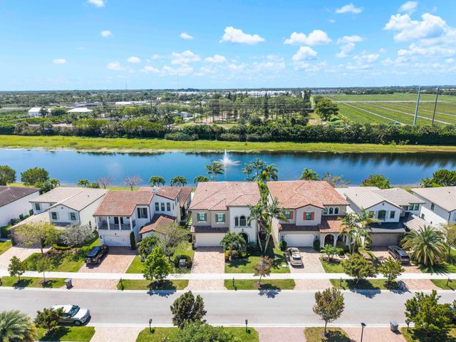 8723 Grand Prix Lane, Boynton Beach, FL 33472