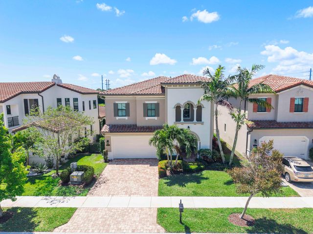 8723 Grand Prix Lane, Boynton Beach, FL 33472