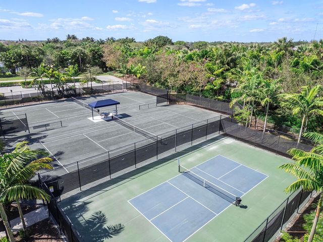 8723 Grand Prix Lane, Boynton Beach, FL 33472