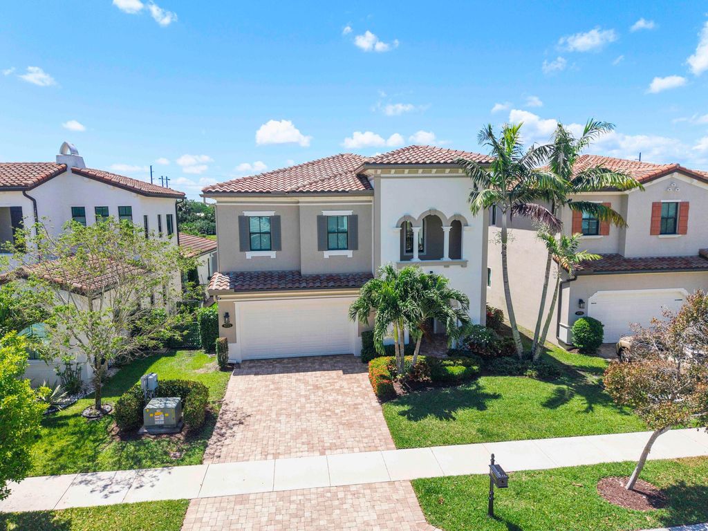 8723 Grand Prix Lane, Boynton Beach, FL 33472