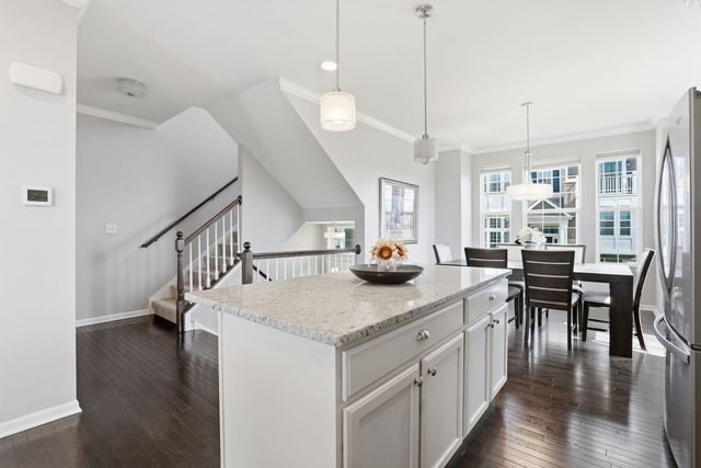 2925 Madison Drive, Naperville, IL 60564