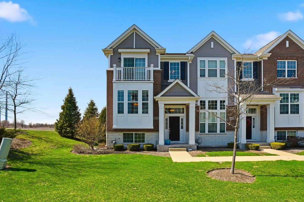 2925 Madison Drive, Naperville, IL 60564