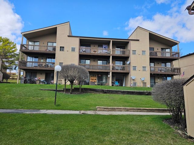 58 Vail Colony 7, Fox Lake, IL 60020