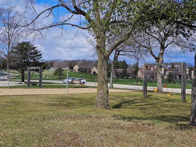 58 Vail Colony 7, Fox Lake, IL 60020