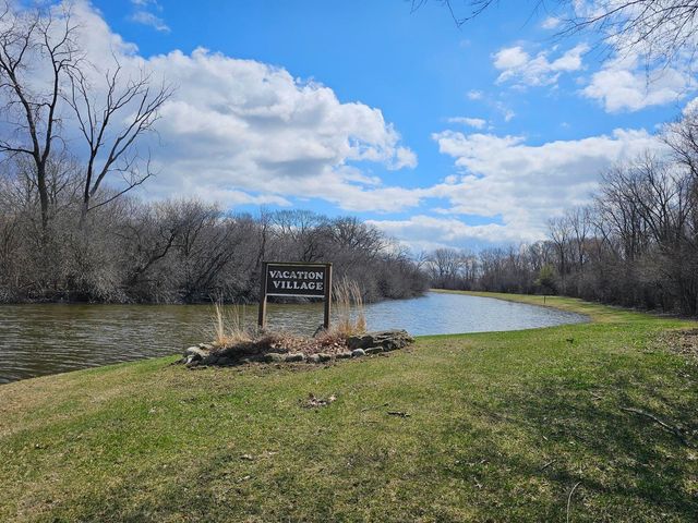 58 Vail Colony 7, Fox Lake, IL 60020